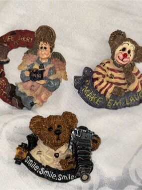 Vintage set of Three Boyd's Bears and Friends Resin Pins Collectables